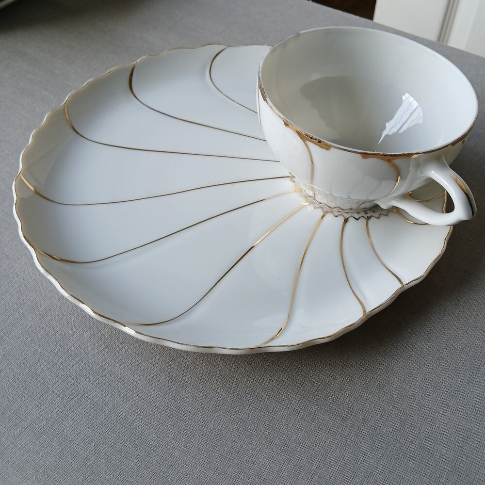 Inarco INA5 set of teacup & snack plate replacement porcelain china gold - Picture 2 of 16